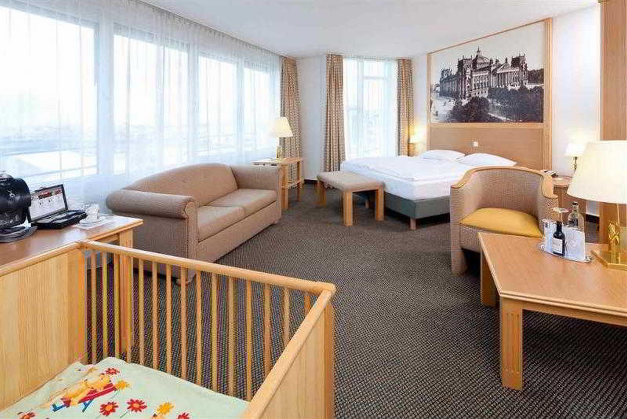 Mercure Hotel Berlin Tempelhof Екстер'єр фото