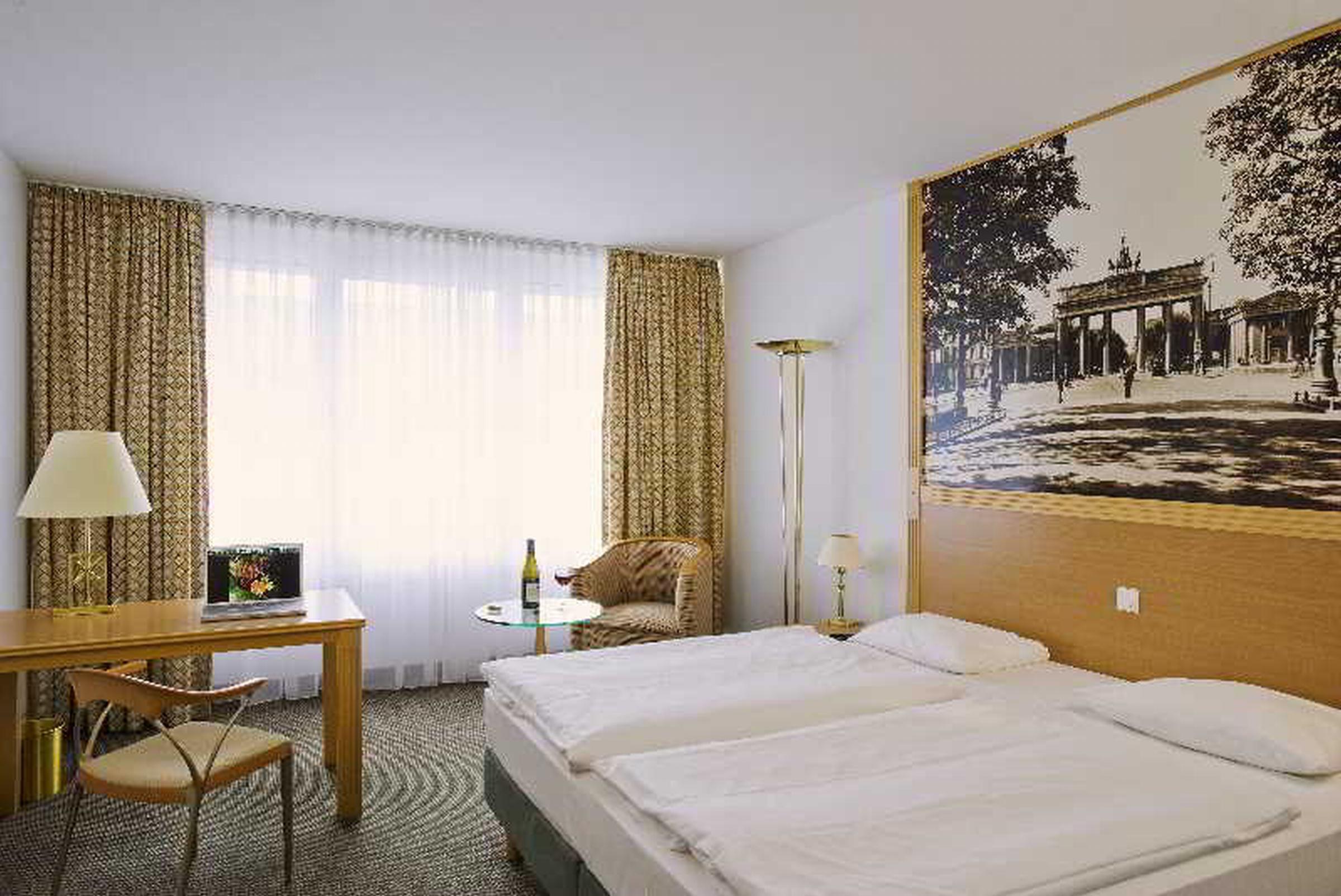Mercure Hotel Berlin Tempelhof Екстер'єр фото